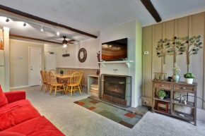 Cozy 3-Bedroom Whiffletree Condo in Killington, VT with Ski-In Access, Shuttle, Summer Pool, Tennis